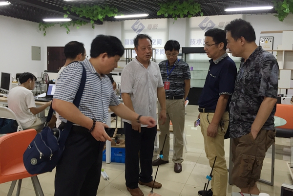 图5.湖南赛区组委会亲临贝博官网巡视1_副本.jpg