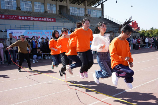潇湘巾帼显风采 贝博艾弗森代言体育官网举办妇女节系列庆祝活动
